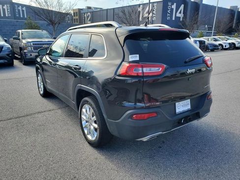 Used 2015 Jeep Cherokee Limited w/ Luxury Group image 8