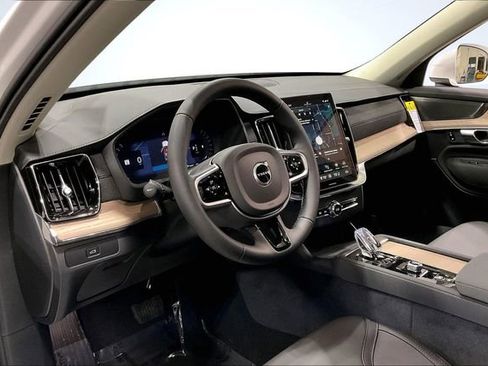 New 2026 Volvo XC90 B6 Plus w/ Protection Package Premier AWD/4WD image 8