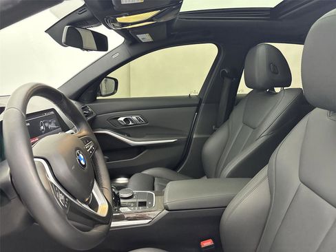 Used 2019 BMW 330i xDrive 330i xDrive image 24