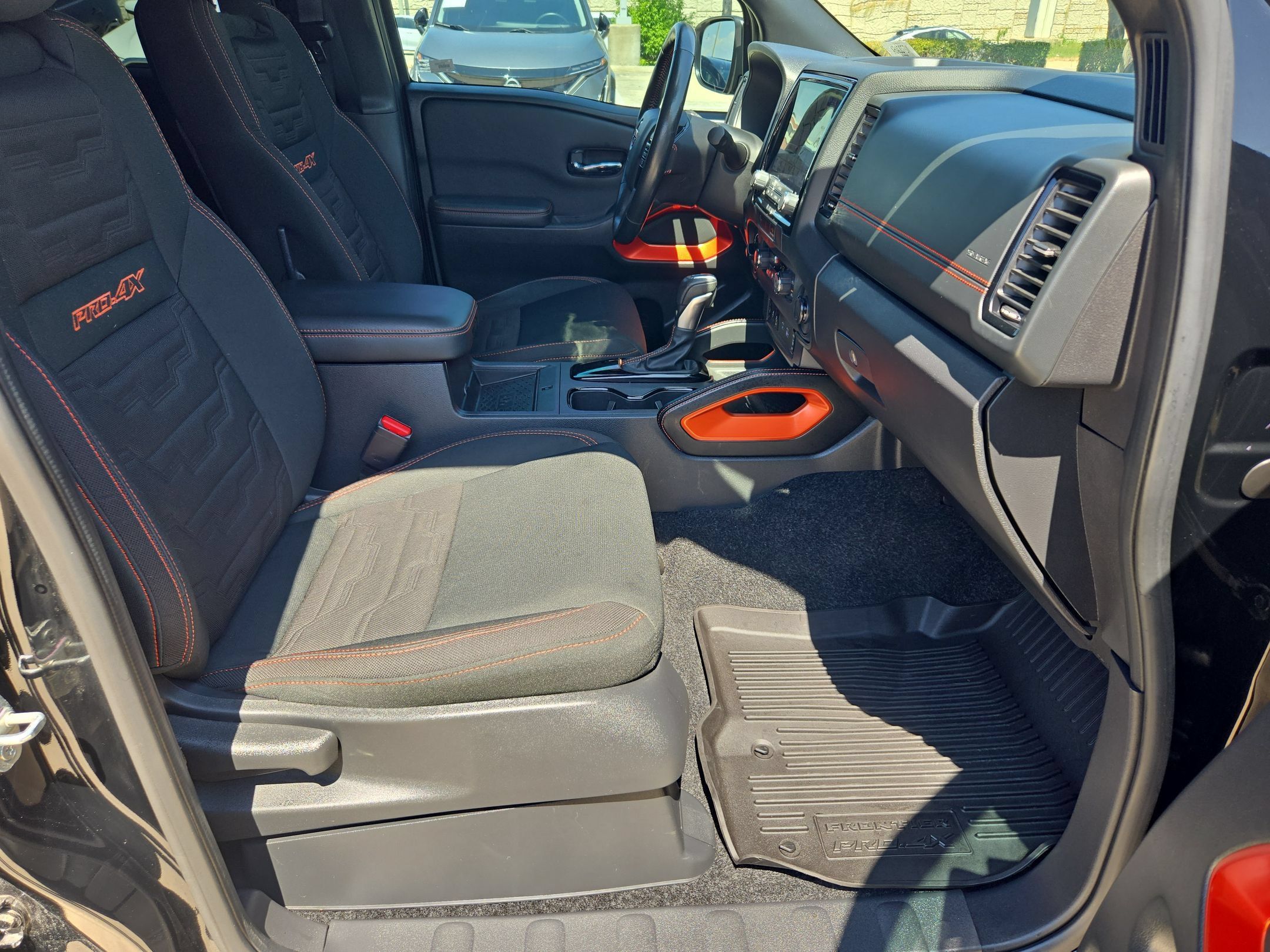 Used 2024 Nissan Frontier PRO-4X w/ Pro Convenience Package AWD/4WD image 28