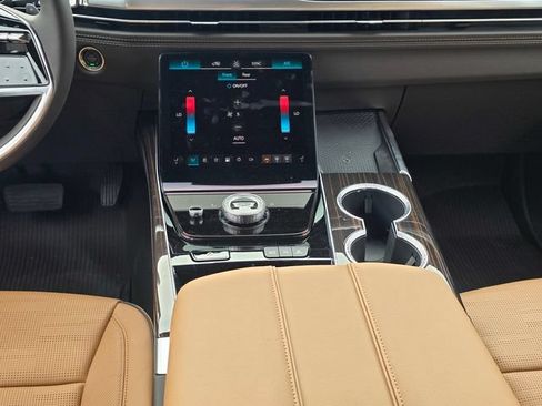New 2026 Cadillac Escalade Luxury w/ Touring Package AWD/4WD image 20