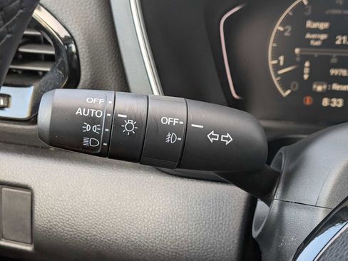 Certified 2025 Honda Pilot Touring image 27
