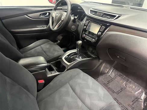 Used 2016 Nissan Rogue SV w/ SV Premium Package FWD image 10