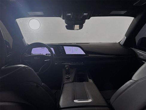 Used 2023 Cadillac Escalade ESV Sport w/ LPO, ONYX Package image 3