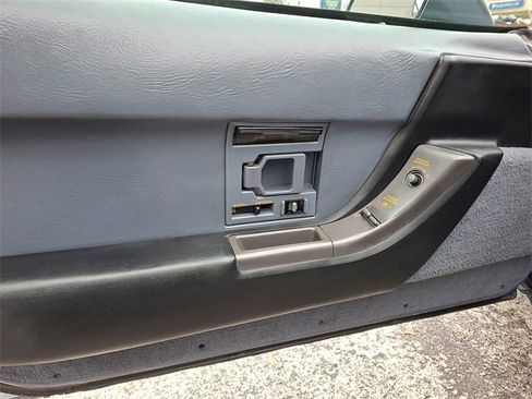 Used 1991 Chevrolet Corvette Coupe image 15