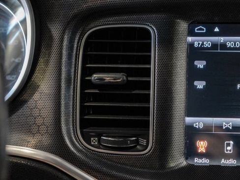 Used 2017 Dodge Charger R/T RWD image 40