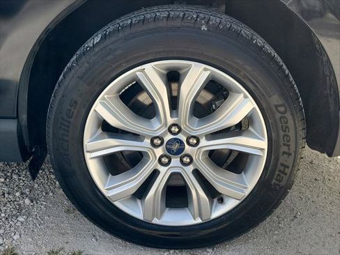 Used 2022 Ford Edge Titanium w/ Equipment Group 301A AWD/4WD image 8