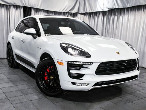 Used 2018 Porsche Macan GTS image 3