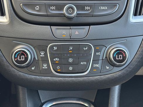 Used 2024 Chevrolet Malibu LT FWD image 24