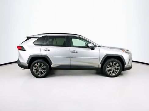 Used 2022 Toyota RAV4 Limited image 10