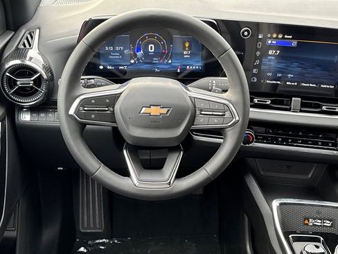 New 2026 Chevrolet Equinox LT w/ Convenience Package II image 13