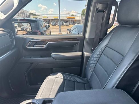 Used 2024 GMC Sierra 1500 Elevation image 20