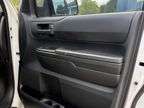 Used 2016 Toyota Tundra SR image 14