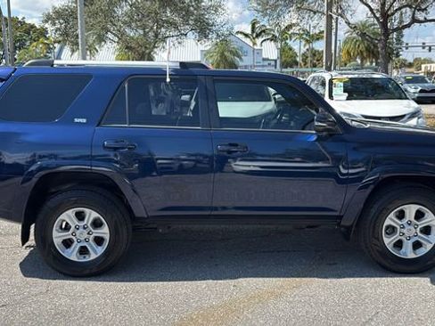 Used 2022 Toyota 4Runner SR5 Premium w/ Moonroof Package image 9