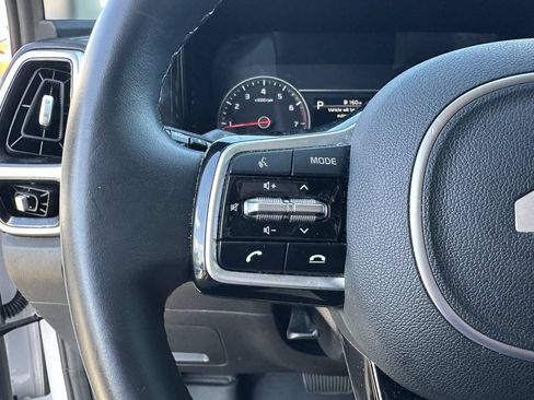 Certified 2022 Kia Sorento SX FWD image 36