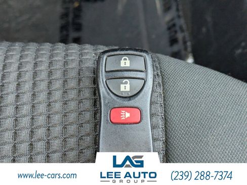 Used 2015 Nissan Titan SV w/ SV Value Truck Package image 27