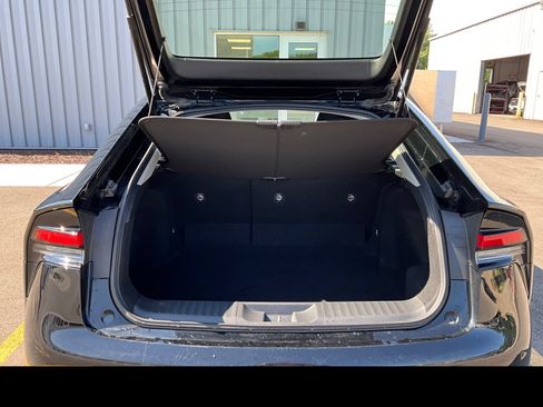 Used 2024 Toyota Prius LE FWD image 11