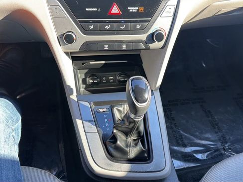 Used 2018 Hyundai Elantra SEL FWD image 14