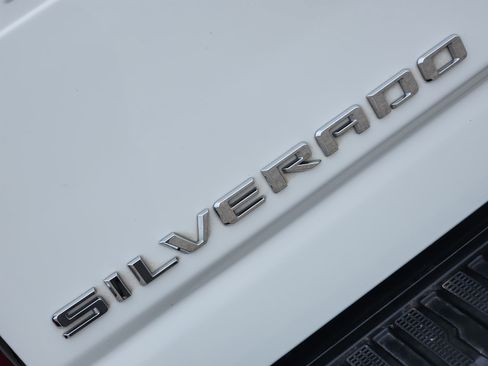 Used 2024 Chevrolet Silverado 3500 LT AWD/4WD image 12