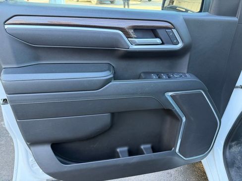 Used 2025 Chevrolet Silverado 1500 LT image 14