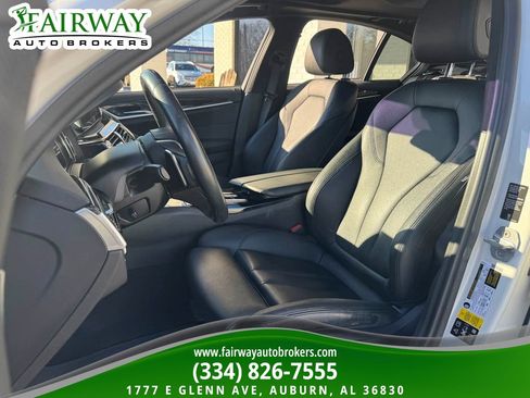 Used 2018 BMW 530i xDrive image 9