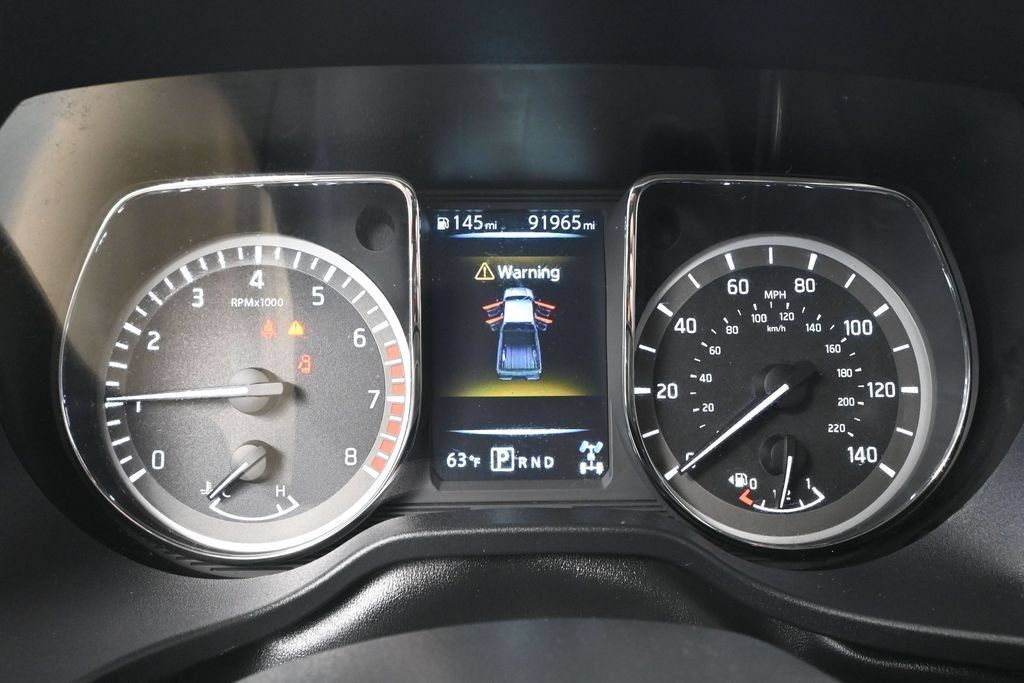 Used 2018 Nissan Titan SV AWD/4WD image 21