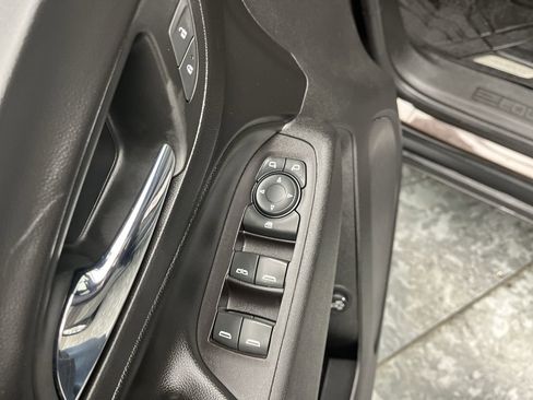 Used 2020 Chevrolet Equinox LT image 7