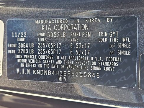 Certified 2023 Kia Carnival LX image 29
