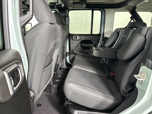 Used 2023 Jeep Wrangler Unlimited w/ Cold Weather Group image 25