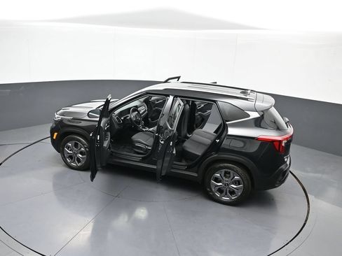 Certified 2024 Kia Seltos S AWD/4WD image 43