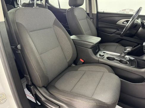 Used 2021 Chevrolet Traverse LT AWD/4WD image 35