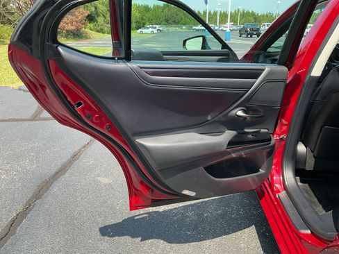 Used 2023 Lexus ES 350 w/ Accessory Package (Z2) FWD image 11
