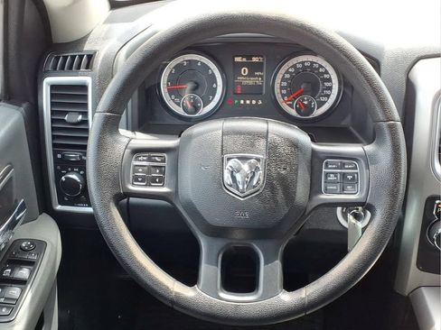 Used 2017 RAM 1500 Classic SLT RWD image 20
