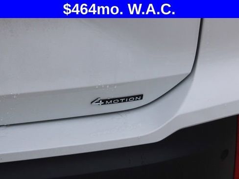 Used 2025 Volkswagen Tiguan SE AWD/4WD image 8