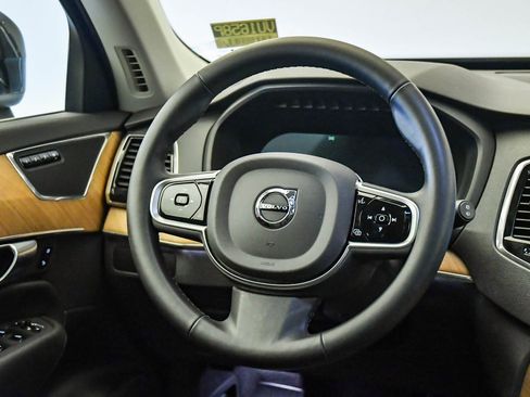 Certified 2025 Volvo XC90 B6 Plus image 14