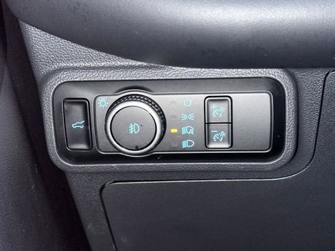 Used 2025 Ford Explorer ST-Line image 17