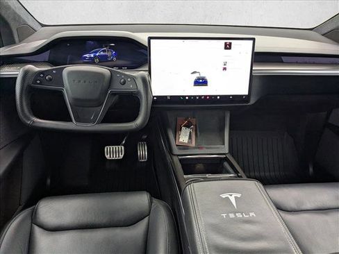 Used 2022 Tesla Model X Plaid image 16
