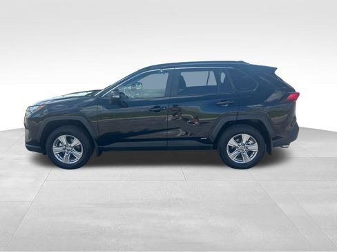 Used 2025 Toyota RAV4 XLE w/ Convenience Package AWD/4WD image 2