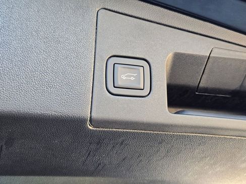 Certified 2025 Cadillac XT5 Premium Luxury image 31