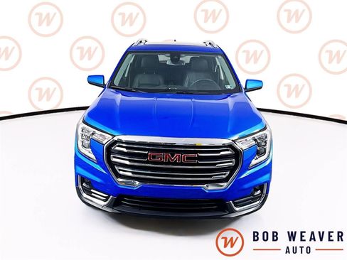 Used 2024 GMC Terrain SLT AWD/4WD image 2