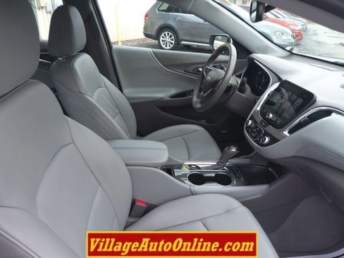 Used 2017 Chevrolet Malibu LT w/ Leather Package image 27