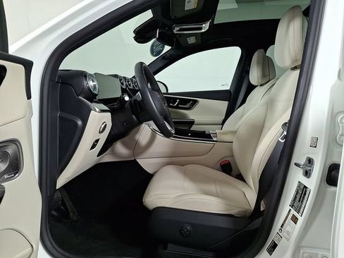 Used 2026 Mercedes-Benz GLC 300 4MATIC image 15
