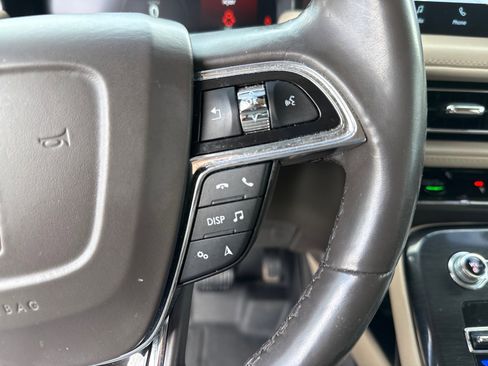 Used 2021 Lincoln Nautilus Reserve image 25