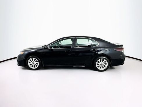 Used 2023 Toyota Camry SE FWD image 4