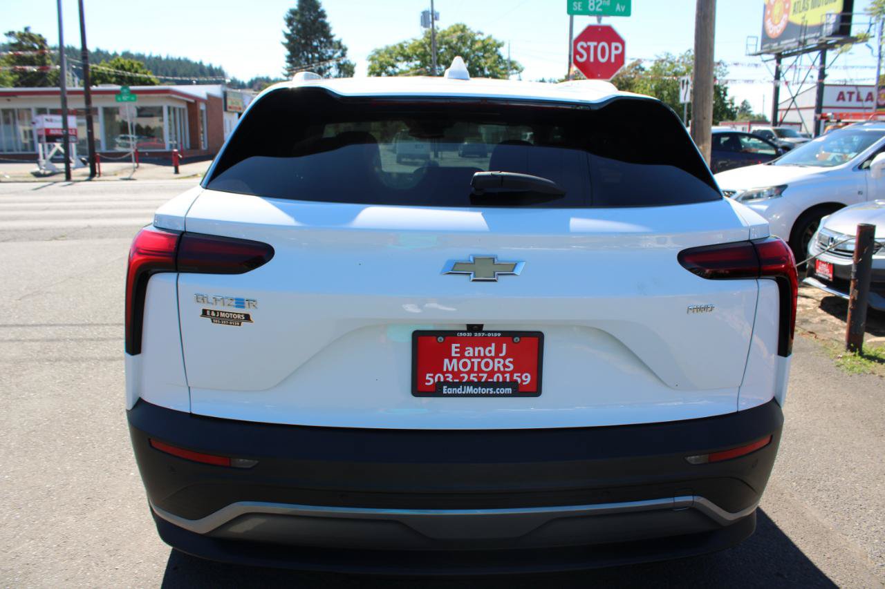 Used 2024 Chevrolet Blazer EV LT AWD/4WD image 5