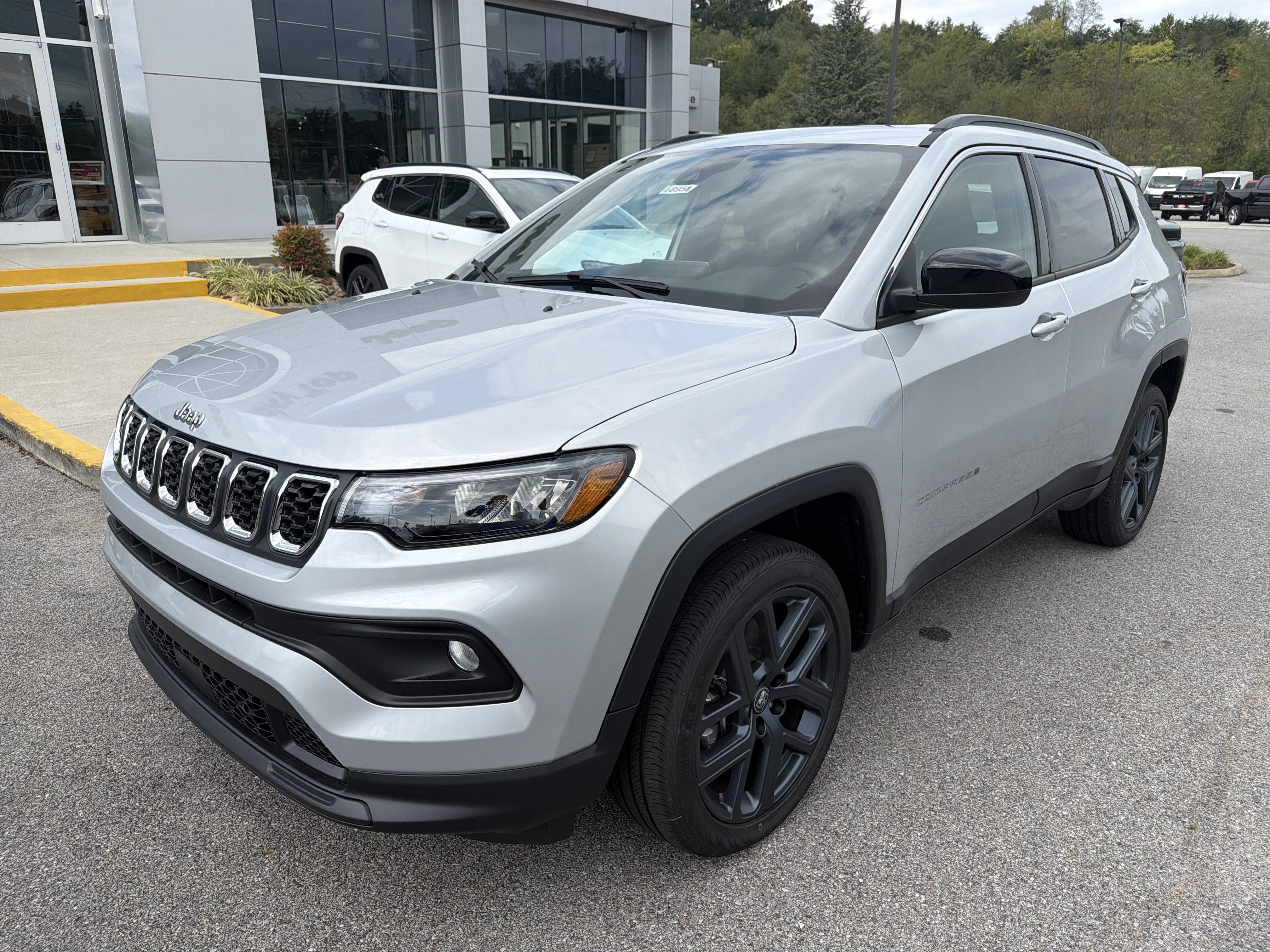 New 2026 Jeep Compass Latitude AWD/4WD image 2
