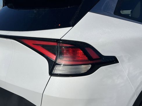 Used 2023 Kia Sportage EX image 25