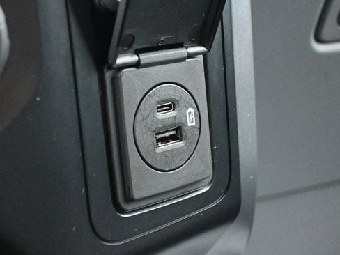 Used 2023 Ford F150 XLT image 29