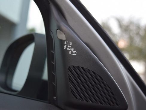 Used 2011 Volvo V50 T5 image 70