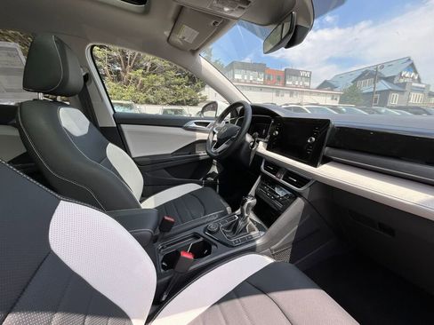New 2025 Volkswagen Taos SEL image 17